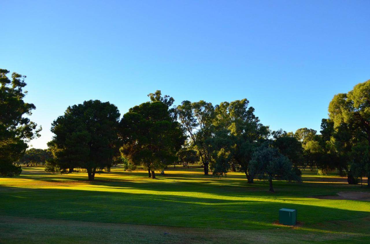 Renmark Country Club Exterior photo
